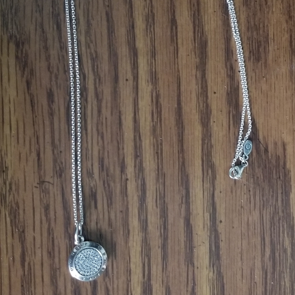 Pending purchase 24 hour hold 🛑 Vintage retired Pandora necklace🛑